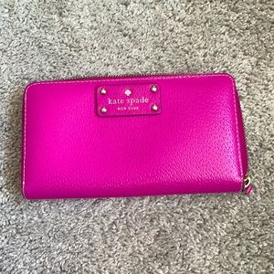 Kate Spade Zipper Wallet